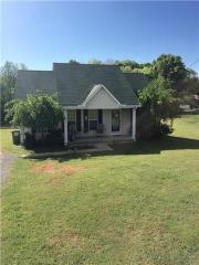 52 Ridgeline Dr, Fayetteville, TN 37334-8078