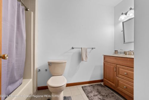 14 Knolls Dr, Jackson Twp NJ  08527-4209 exterior