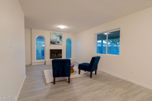 4114 Apollo Rd, Phoenix AZ 85042-5381 exterior