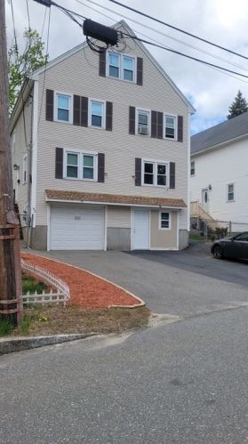 44 Shawmut St, Lawrence, MA 01841-4206
