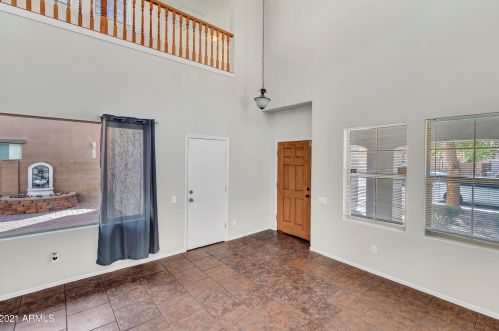 9118 Cypress St, Phoenix AZ 85003-1106 exterior