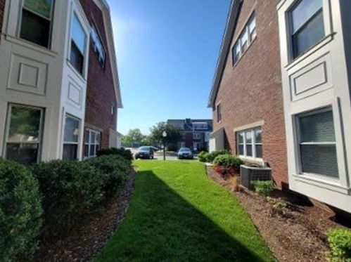 138 Quincy Shore Dr, Quincy MA 02171-2948 exterior