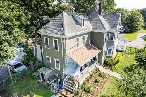 73 Tremont St, Taunton MA 02780-3083 exterior