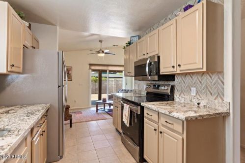 3218 37th St, Phoenix AZ 85018-6304 exterior