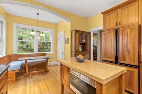 57 Grove Hill Ave, Newton MA 02460-2335 exterior