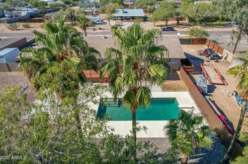 18739 30th St, Phoenix AZ  85050-3409 exterior