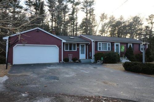 795 Auburn St, East Bridgewater, MA 02324-3409