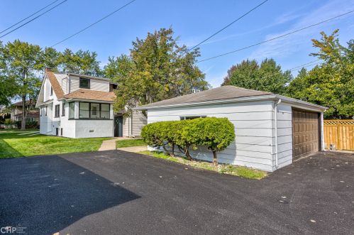 3235 Maple Ave, Forest View IL 60402-1250 exterior