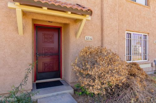 3216 Echo Ln, Phoenix, AZ 85051-5913