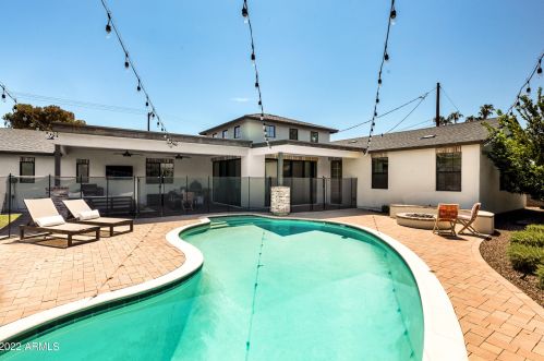 3140 52nd St, Phoenix AZ 85018-4402 exterior