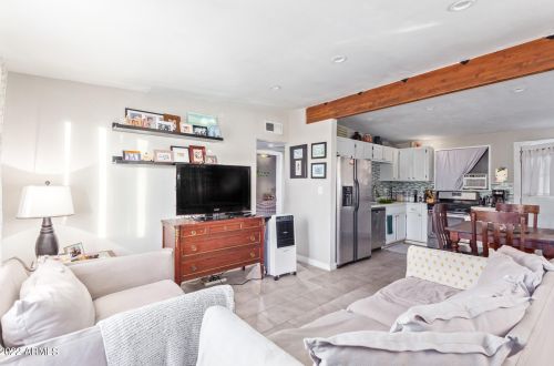 1315 Cheryl Dr, Phoenix AZ  85020-1843 exterior