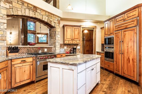 3382 Westview Trl, Park City UT 84098-6342 exterior