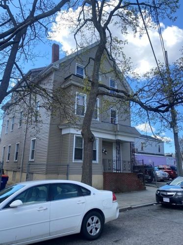 56 Beetle St, New Bedford MA  02746-1968 exterior