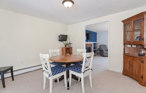 22 Mohegan St, Norfolk MA 02056-1125 exterior