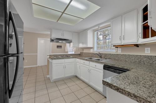 2210 Belmont Dr, Richmond TX 77469-5502 exterior