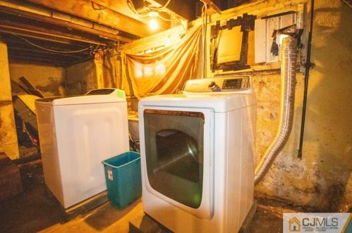 17 Grant Ave, Carteret NJ 07008-3105 exterior