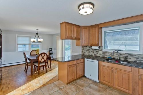 85 Chestnut Ln, Agawam MA 01001-3509 exterior