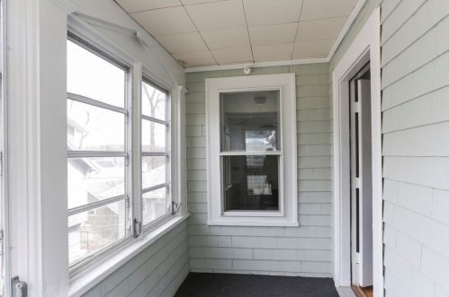 11 Hadwen Ln, Worcester, MA 01602-2612