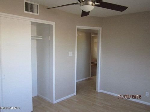 2433 37th Pl, Phoenix, AZ 85008-2215