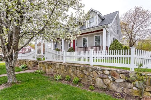 428 Washington St, Canton, MA 02021-3630