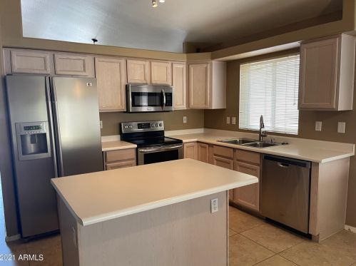 18650 42nd St, Phoenix AZ  85050-3376 exterior