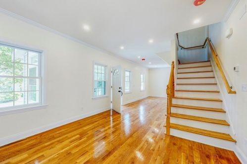 6 Pine Grove St, Milton MA  02186-4314 exterior