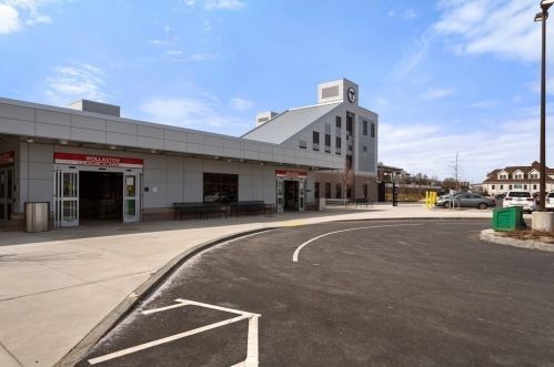 45 Oval Rd, Quincy MA 02170-3838 exterior