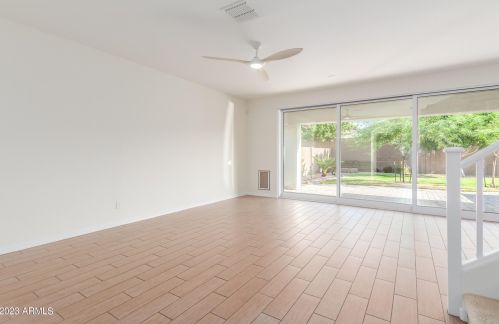 817 Constance Way, Phoenix AZ  85042 exterior