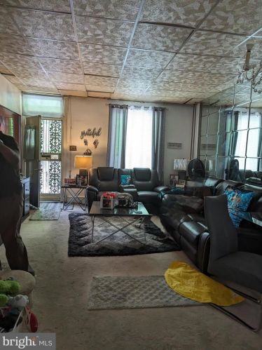 4432 Bancroft St, Philadelphia, PA 19140-1822