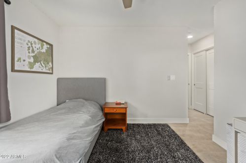 6720 11th St, Phoenix AZ  85014-1028 exterior