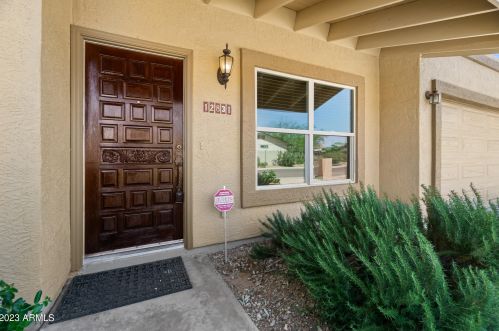 12831 38th St, Phoenix, AZ 85032-7307