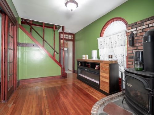 1174 Mammoth Rd, Dracut MA  01826-3147 exterior