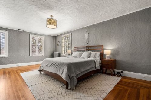 4 Kensington Rd, Worcester MA 01602-1814 exterior