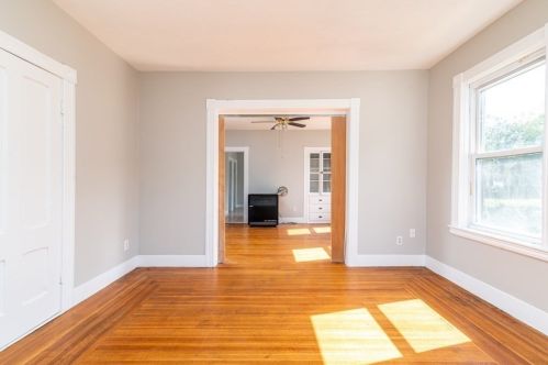 21 Whipple St, Worcester MA 01607-1339 exterior