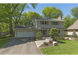 290 Ridgeview Dr, Orono MN  55391-1018 exterior