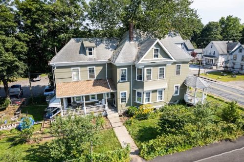 73 Tremont St, Taunton MA 02780-3083 exterior