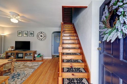 18 Smt Ave, Seekonk MA 02771-3919 exterior