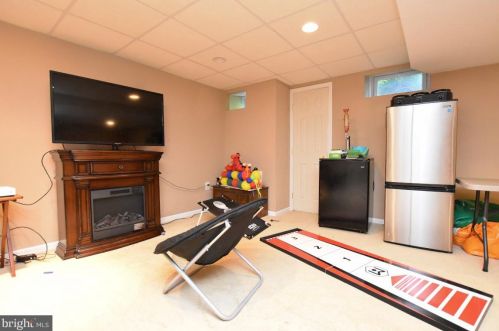 116 Cypress Ct, West Deptford NJ  08096-5154 exterior