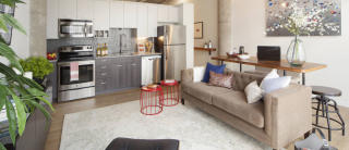 25 Charlton St, Everett MA  02149-0024 exterior