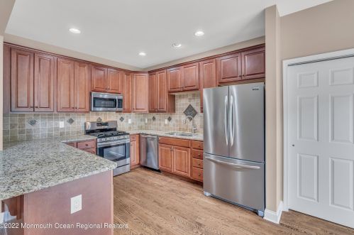 92 Brookfield Dr, Jackson Twp NJ  08527-3876 exterior