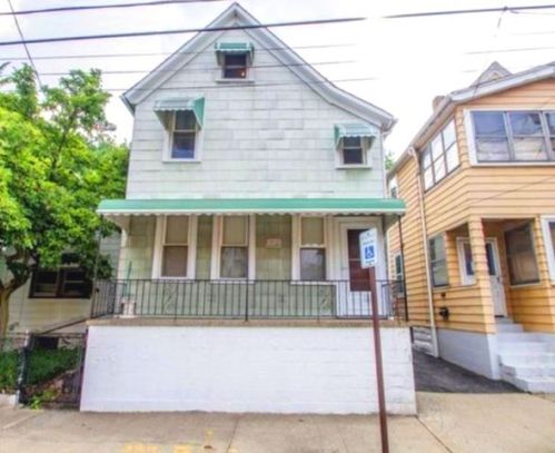 1913 123rd St, Cleveland, OH 44106-1940