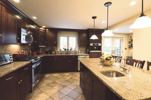 39 Villa Ave, Everett MA 02149-3820 exterior