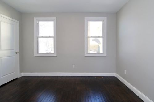 8 Conner Ave, Montgomery MA 01085-2325 exterior