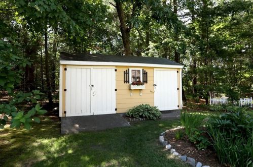 71 Nuthatch Ln, Taunton MA 02780-7150 exterior