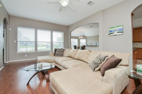 9111 Bonbrook Bnd Ln, Richmond TX 77469-4730 exterior