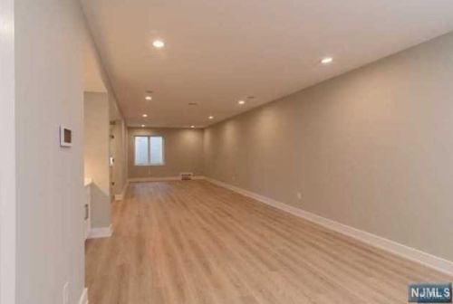 55 Cedar St, Cresskill NJ 07626-2508 exterior