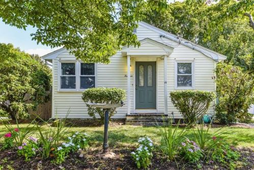 14 Winfield St, Dedham, MA 02026-6510