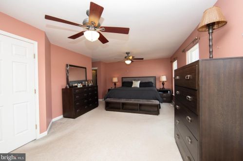 36 Hackemore St, Burlington NJ 08016-3056 exterior