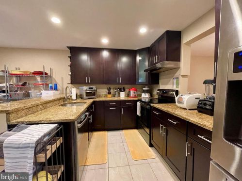 11871 New Country Ln, Columbia MD  21044-4403 exterior