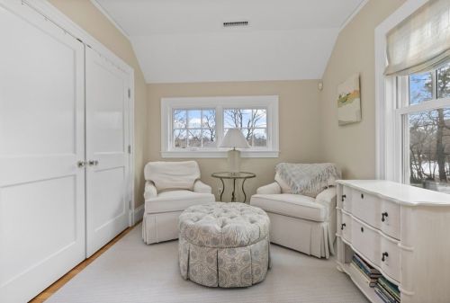 77 Windsor Rd, Newton MA 02468-1504 exterior